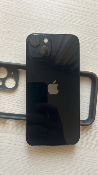 Продам айфон 13