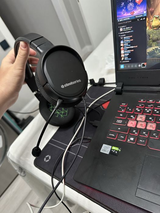 Игровой ноутбук AsusRog Strix G512