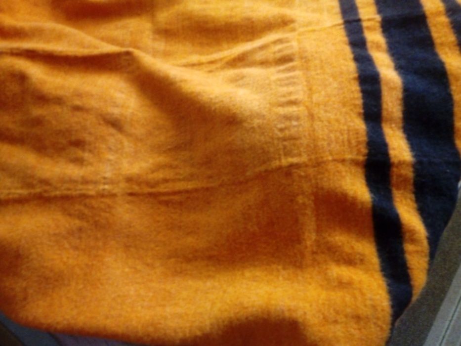 вълнени ръчно тъкани одеяла