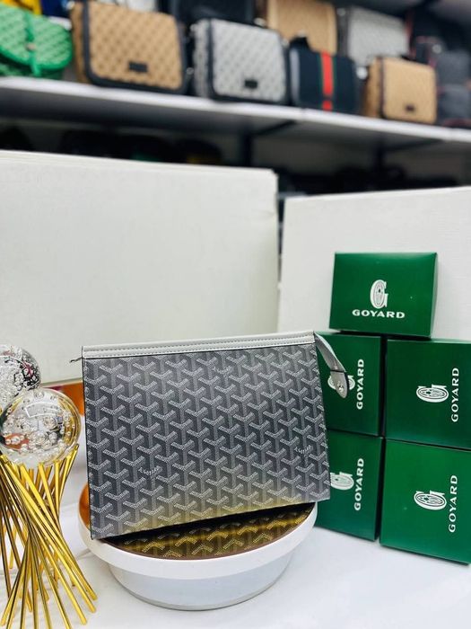 Мъжки чанти различни модели Goyard