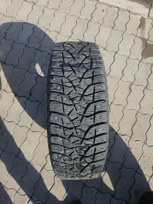 Продам шины Bridgestone Blizzak Spike-02