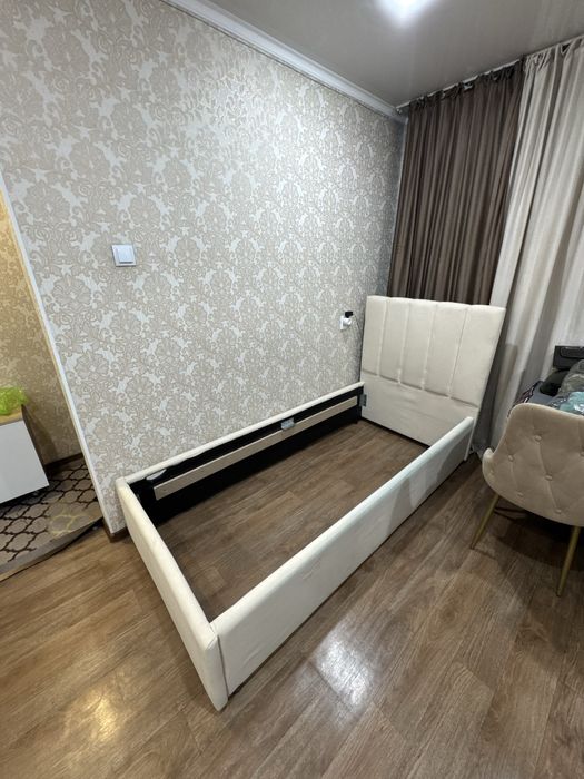 Продам кровать 90*200