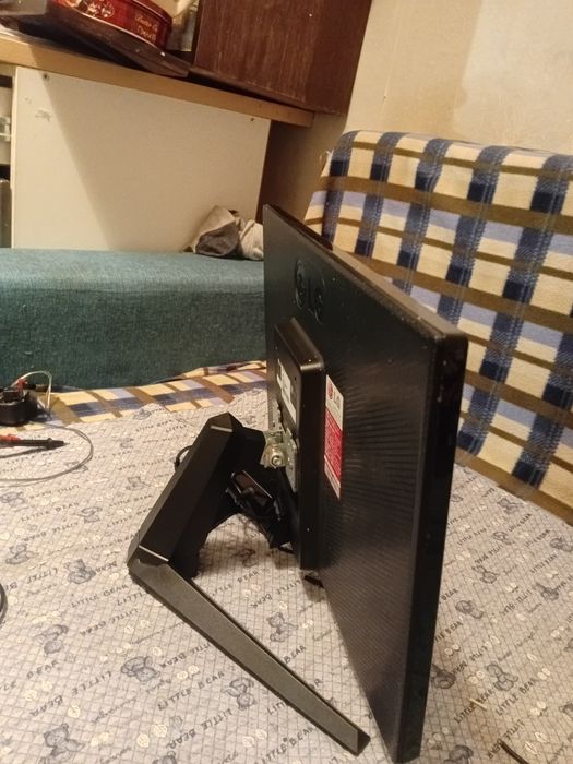 Монитор... LG...