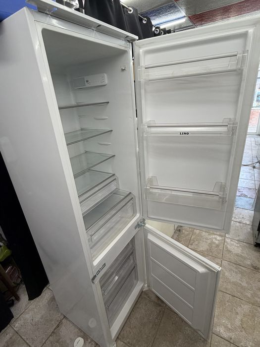 Хладилник с фризер за вграждане GORENJE