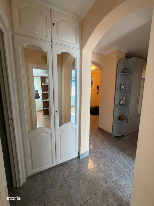 Apartament 4 camere. etj 2,  Radauti