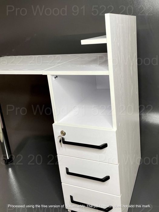 Маникюрный складной стол, Мебель для салона. От производителья