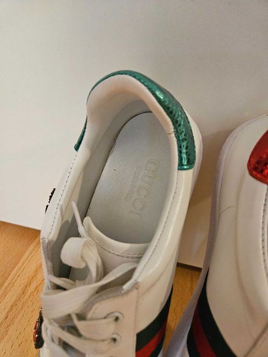 OFERTA. Gucci Original - Ace Embroidered Arrow White Piele, 43