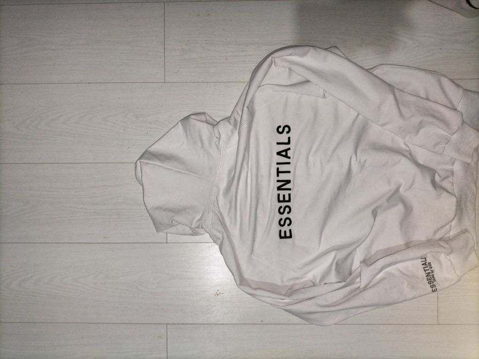 Продам худи essentials,moncler
