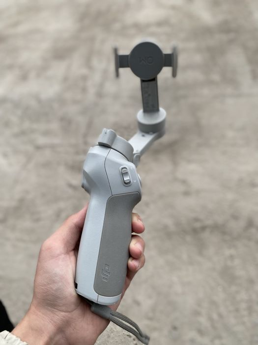 DJI Osmo Mobile 4 SE stabilizator