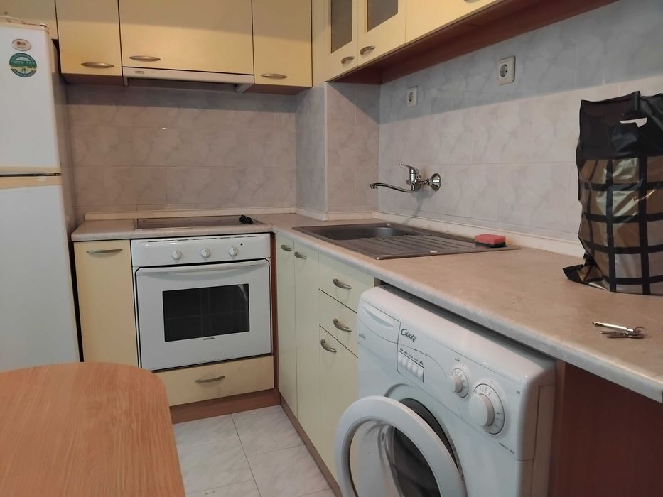 Дава се под наем Двустаен апартамент в Русе, Възраждане - 65 кв.м за 298.86 € - Снимка #4