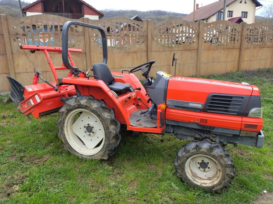 Vând tractor japonez Kubota GL 200 carte RAR