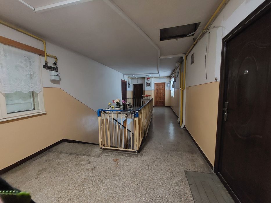 Proprietar. Vând apartament  2  camere Ploiești Nord (Cameliei) – Decomandat, 2 balcoane, vedere liberă