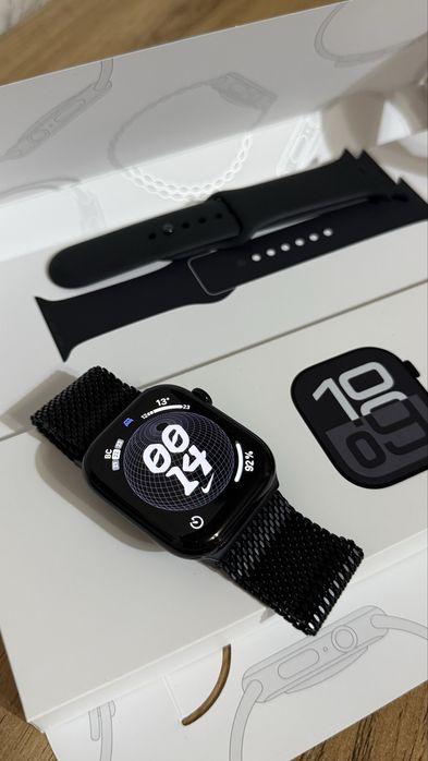 Apple Watch Series 10 46mm Jet Black MILANSE LOOP