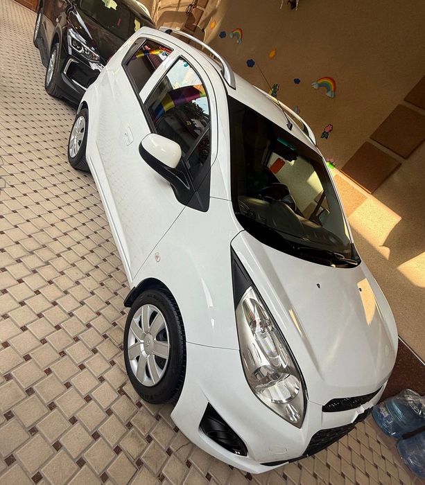 Spark 1.25 lt 2017 yil 2 pazzitsa 
Rangi oq