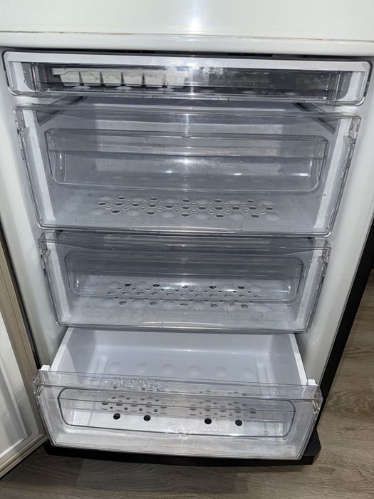 Продам холодильник Samsung!