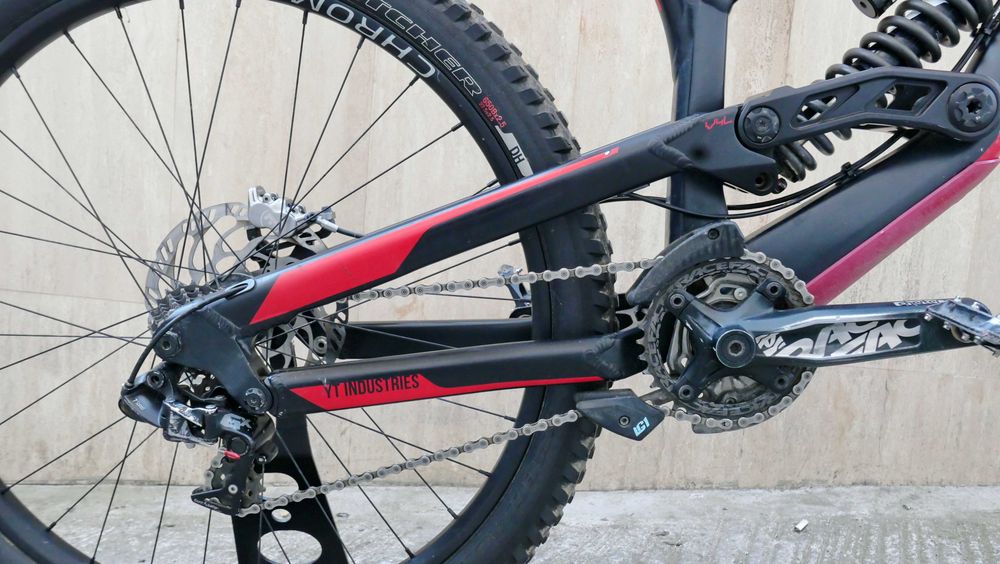YT Tues AL, Downhill, L, 27.5 цола, RockShox Boxxer RC 200 мм, Vivid R2C, SRAM GX DH 1x7, Magura MT7
