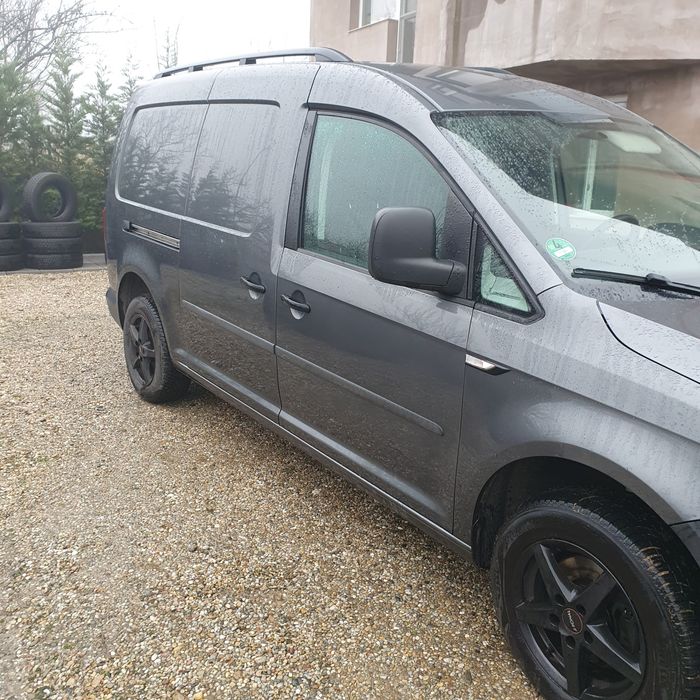 Volkswagen caddy maxi.