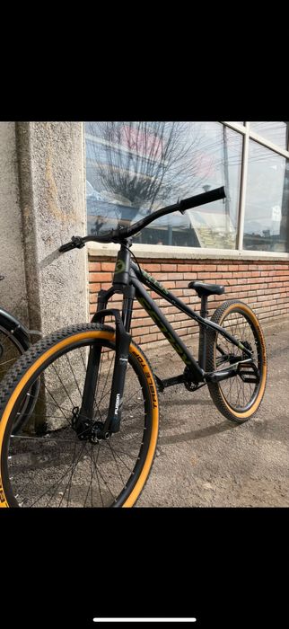 Bicicleta Dirt jumper kellys whip 70 , model 2020