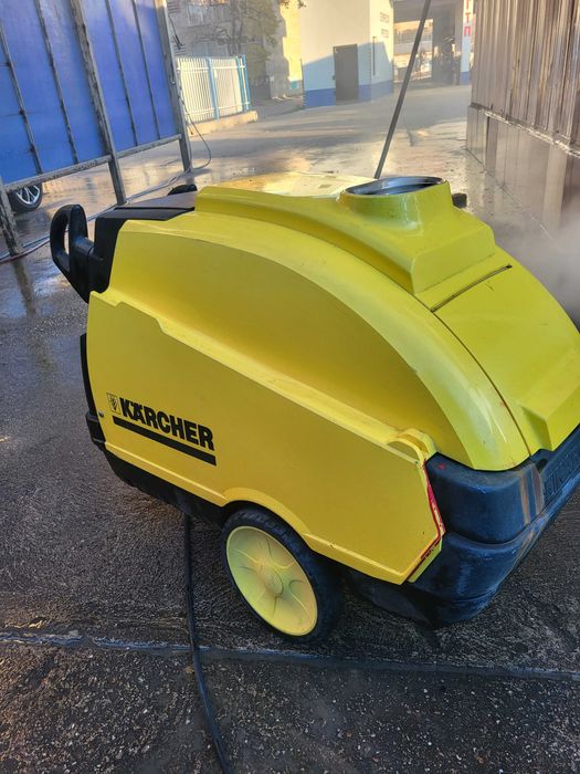 Пароструйка Керхер