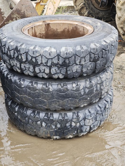 Продам колеса 9.00 R20