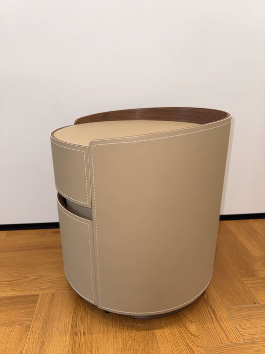 Продам тумбочки прикроватные