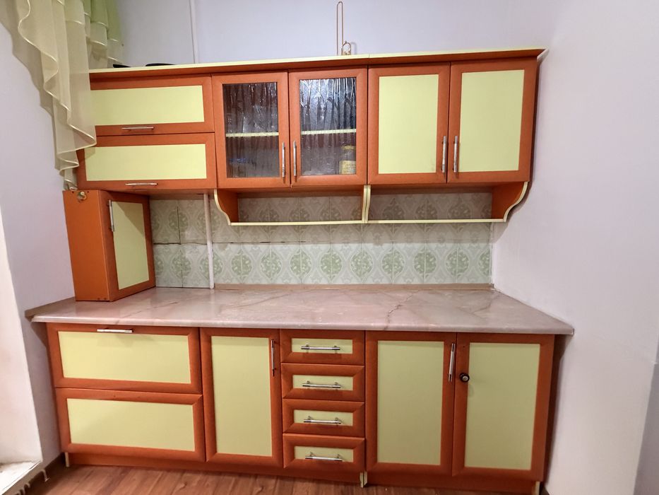 Кухон. гарнитура