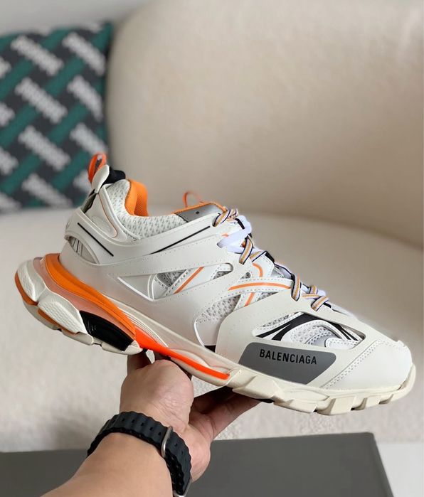 Balenciaga track