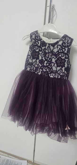 Платье белое и фиолетовый