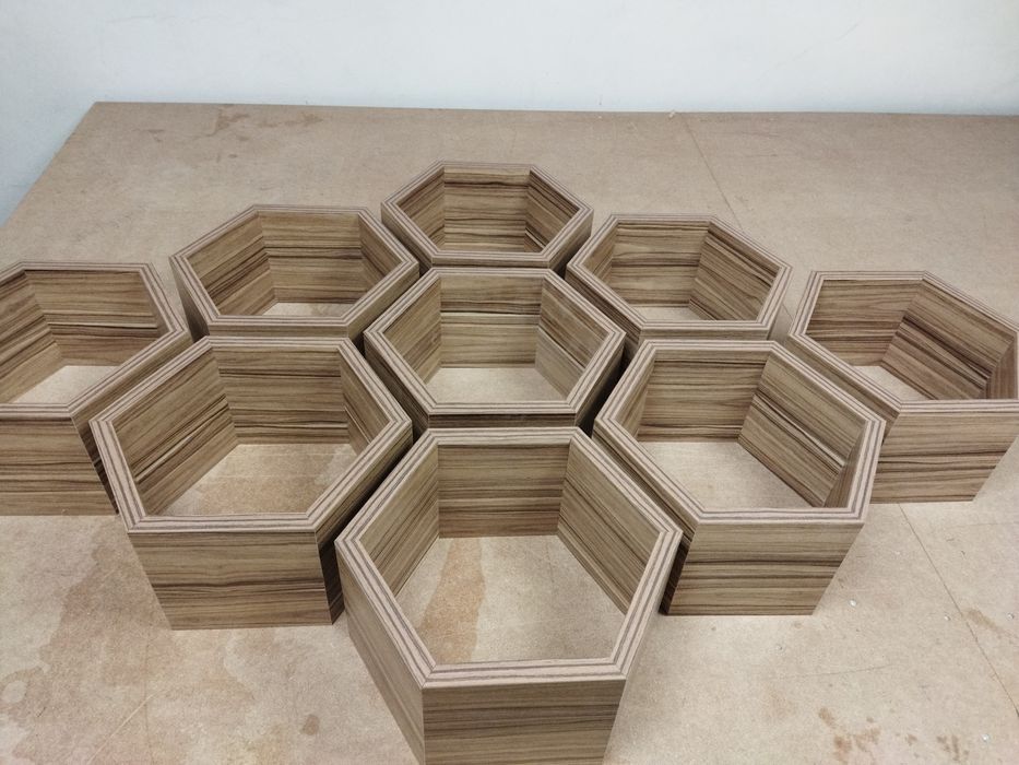 Етажерка пчелна пита ,шестоъгълник ,полица,рафт ,библиотека ,