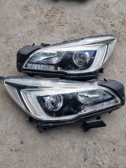 Фары передние на Subaru Outback BS