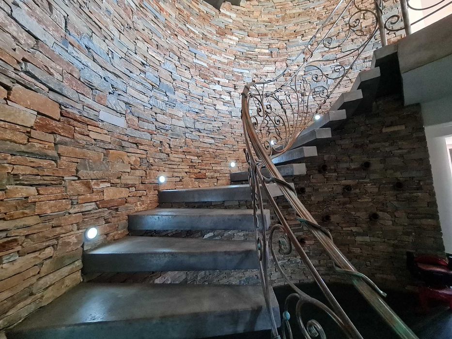 ПРОДАВА се самостоятелна къща 360 кв.м в Nea Peramos, Кавала код 4103