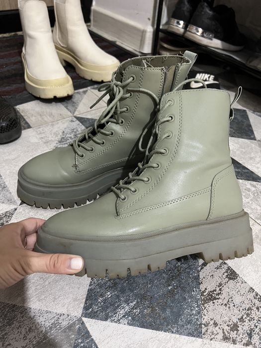 Ботинки stradivarius