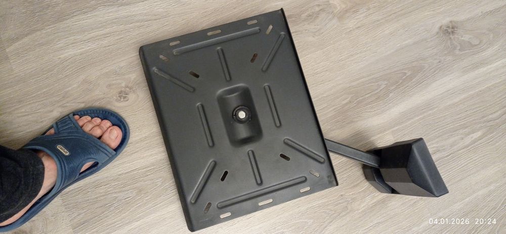 Кронштейн под ТВ настенный