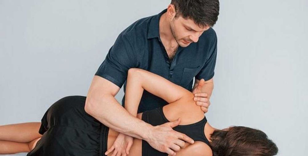 Kinetoterapie, masaj și chiropractică la domiciliu