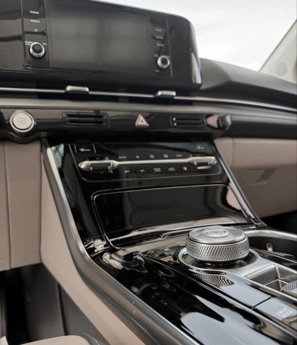Kia Carnival Фулл 3.5 атмосферный мотор