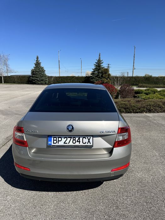 Продавам Skoda Octavia 3