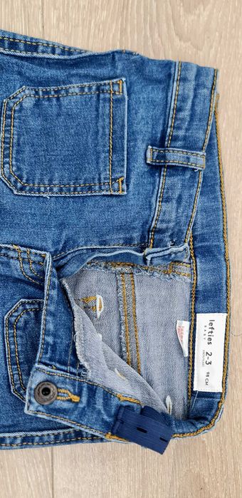 Pantaloni jeans - Lefties