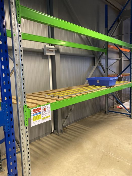 Палетни стелажи за склад