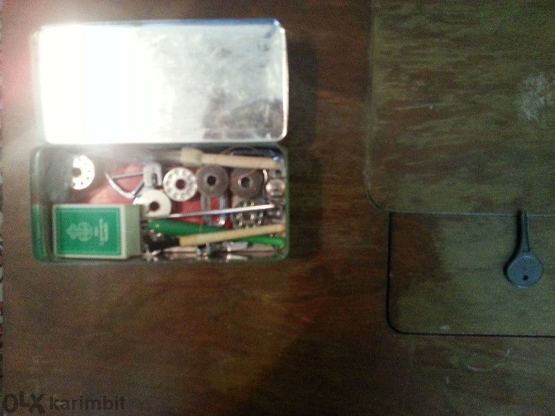 Ретро крачна шевна машина Хускварна (Husqvarna)