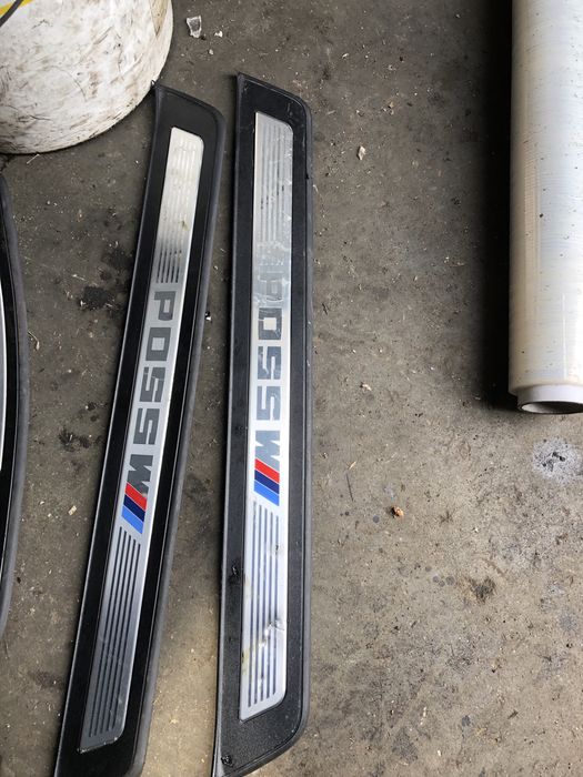 Вътрешни М прагове бмв ф10 М50д ( vutteshni m pragove bmw 5 f10/11 )