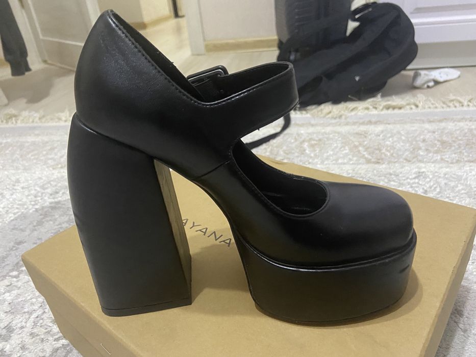 туфли на каблуках