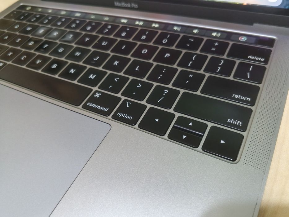 4-ядерный MacBook Pro 2018 13,3" Retina/CORE i5/16GB LPDDR3/512GB NVMe