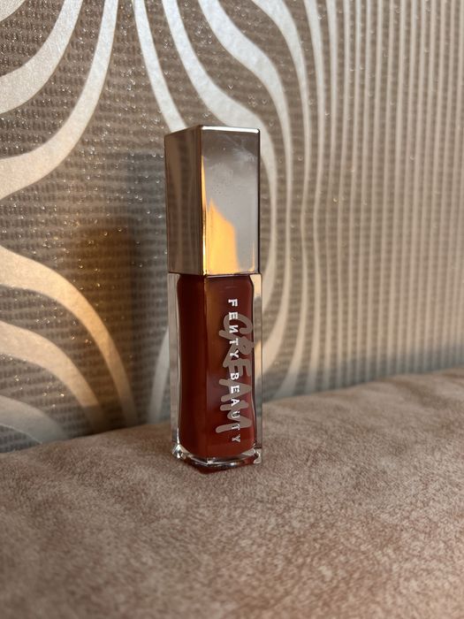 Lipgloss Fenty & Matte Lipstick Huda