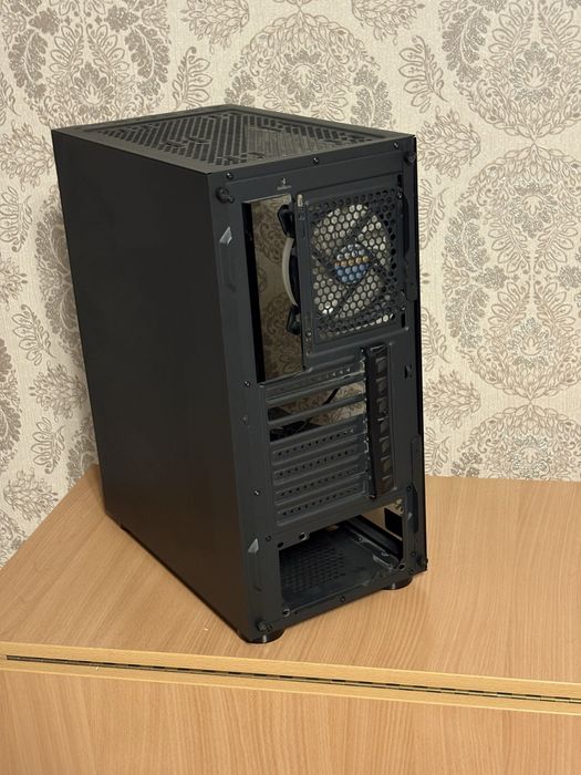 Корпус Cougar в хорошем состояние