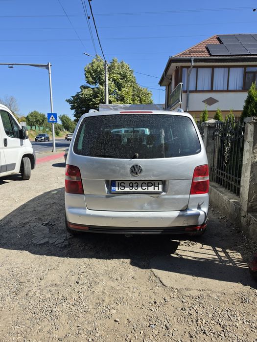 Vand wv Touran 2004 2.0 tdi 7 locuri Automat