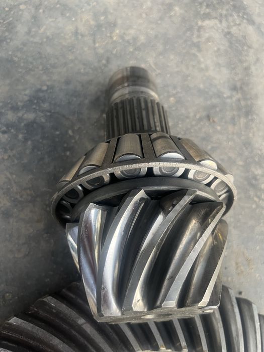 Pinion + coroana john deere 8100/8200