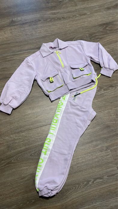 Дрешки за момиче