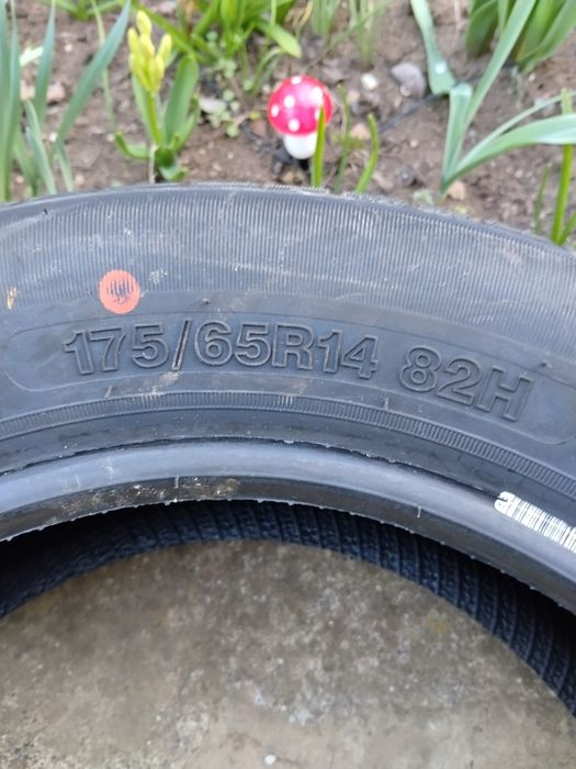 Две нови летни гуми 175/65/14  ARIVO- 70 €.