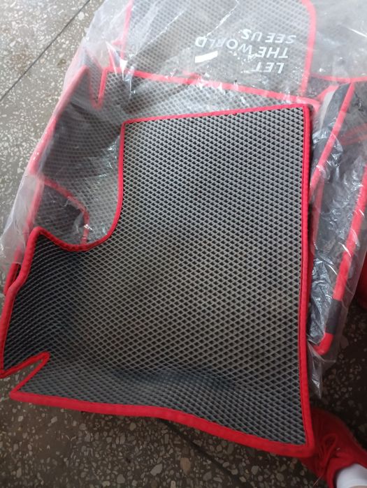 Продаю полики авто