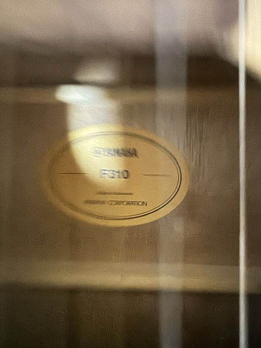 Продам гитару YAMAHA